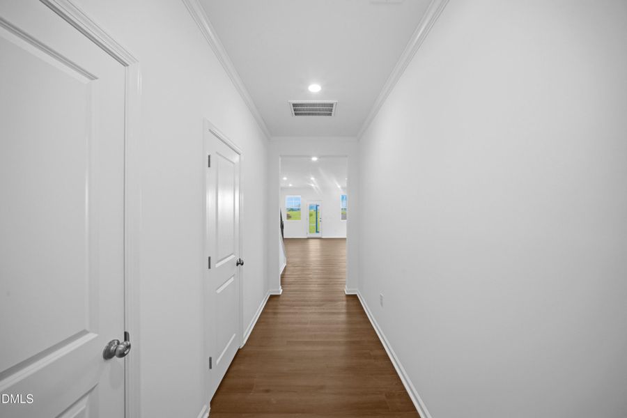 SUN_Everlee_Pic_CarsonII_QMI_230_Foyer_1 SUN_Everlee_Pic_CarsonII_QMI_230_Foyer_1