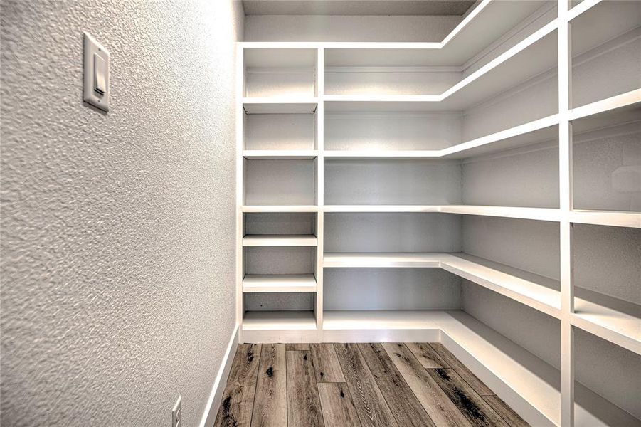 Spacious, unfurnished interior of a new home in , Moody (Image 30).
