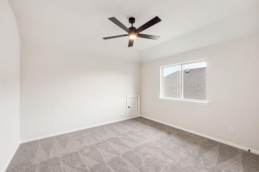 Spacious, unfurnished interior of a new home in Creekview Meadows, Pilot Point (Image 16). Spacious, unfurnished interior of a new home in Creekview Meadows, Pilot Point (Image 16).