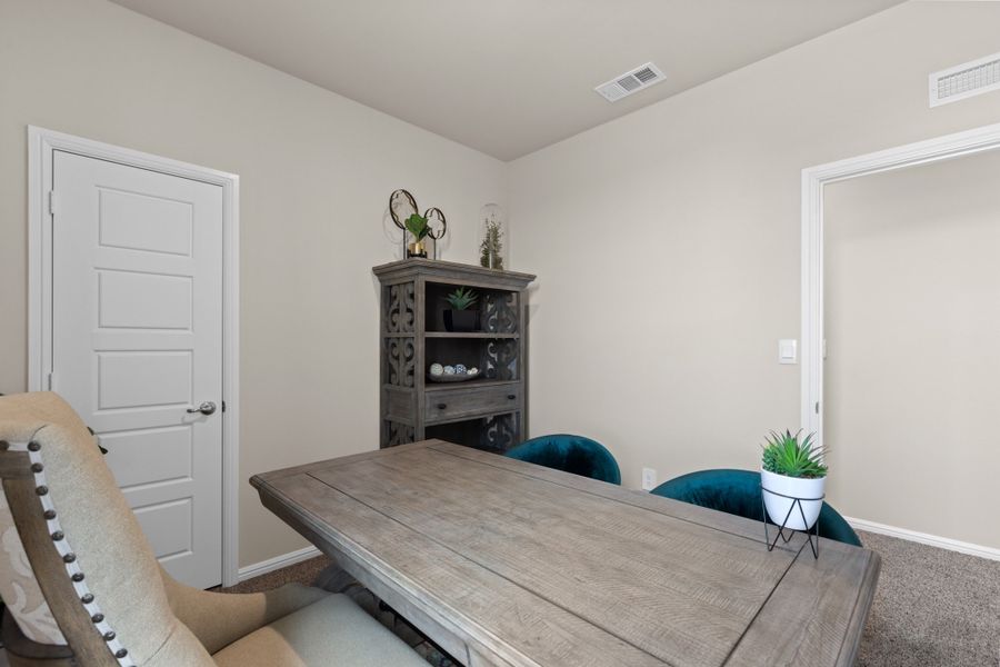 Representative furnished interior of a home built from the Oxford by D.R. Horton in Yukon Ridge, Odessa (Image 25). Representative furnished interior of a home built from the Oxford by D.R. Horton in Yukon Ridge, Odessa (Image 25).