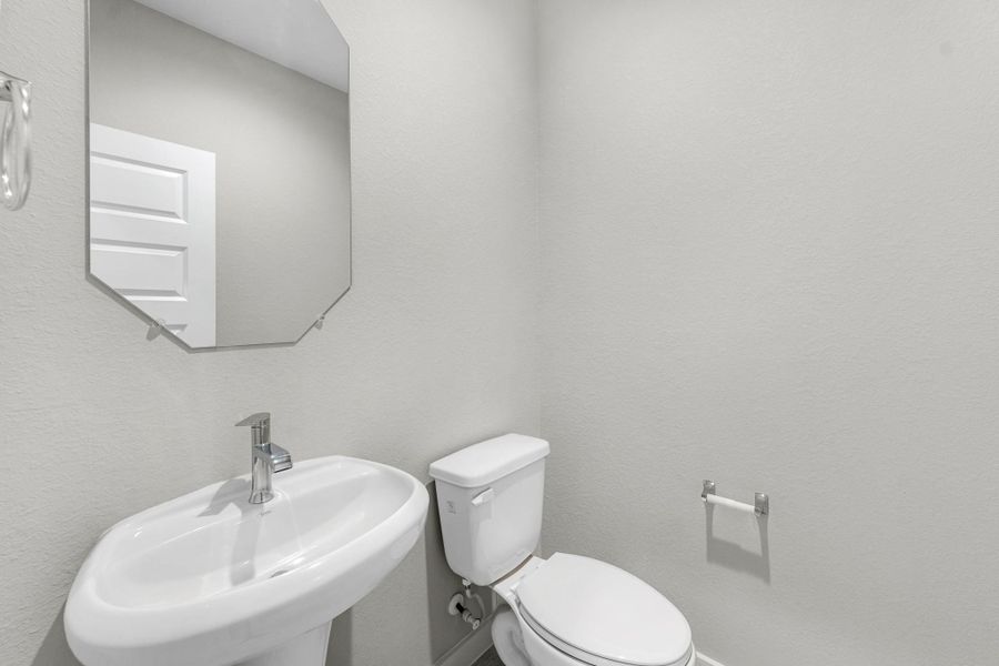 Furnished interior view inside a new home in Sunterra Lakes, Fulshear (Image 7).