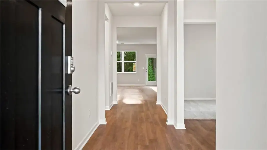 Spacious, unfurnished interior of a new home in Champion's Run, Lithonia (Image 12).
