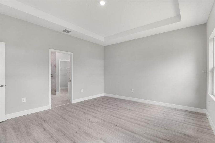 Spacious, unfurnished interior of a new home in , Sebastian (Image 14).