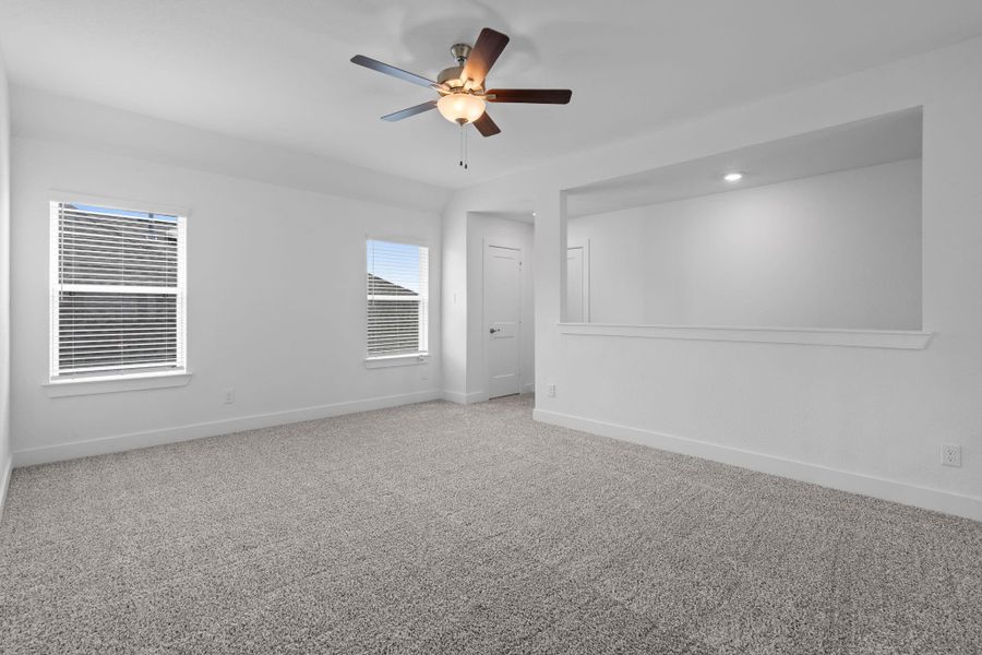Spacious, unfurnished interior of a new home in Attwater, Waller (Image 31).