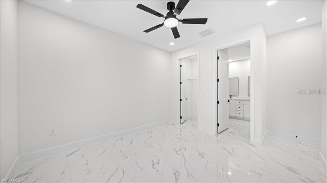 Spacious, unfurnished interior of a new home in , Lehigh Acres (Image 33).