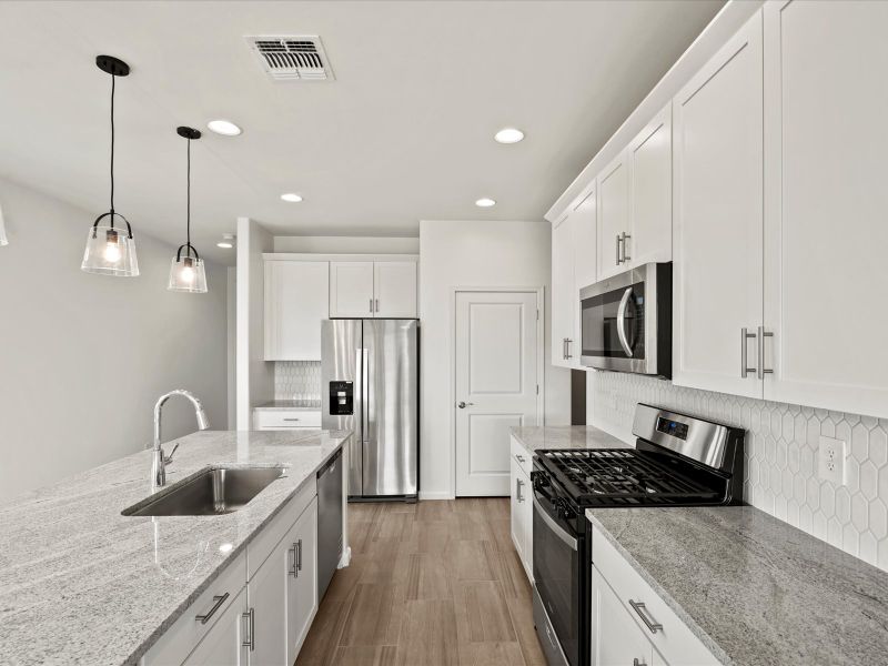 Furnished interior view inside a new home in Hanson Ridge, Vail (Image 4).