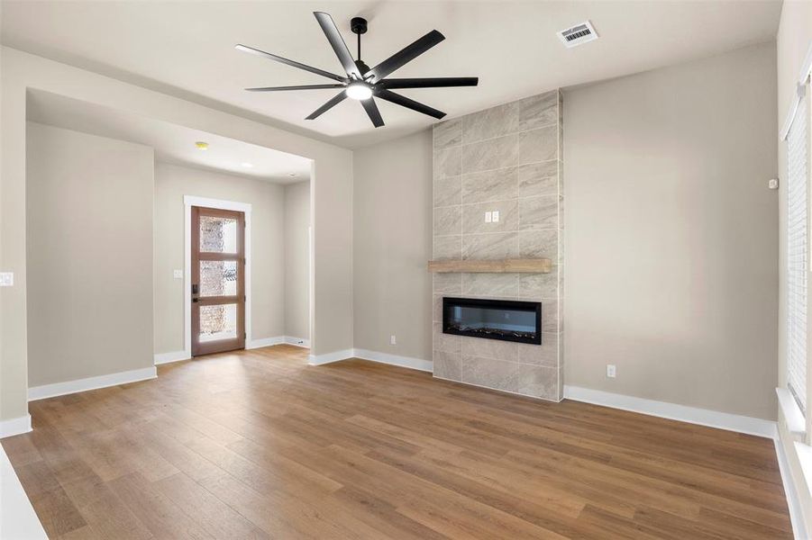 Spacious, unfurnished interior of a new home in , Italy (Image 23). Spacious, unfurnished interior of a new home in , Italy (Image 23).