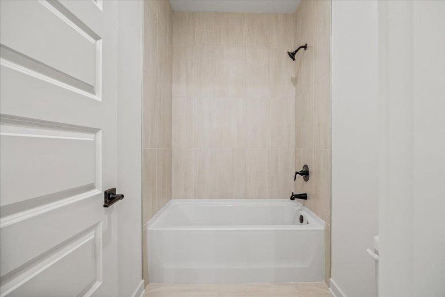 Close-up of interior finishes inside a home in , Gainesville (Image 16). Close-up of interior finishes inside a home in , Gainesville (Image 16).