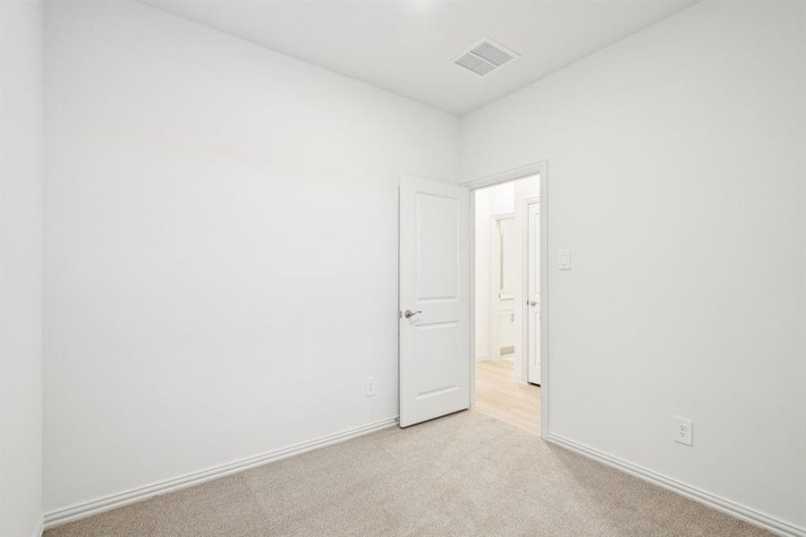 Spacious, unfurnished interior of a new home in Lakehaven - Spring Series, Farmersville (Image 17).