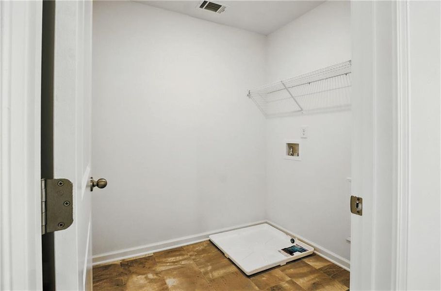 Spacious, unfurnished interior of a new home in Castleberry Pointe, Dawsonville (Image 21).