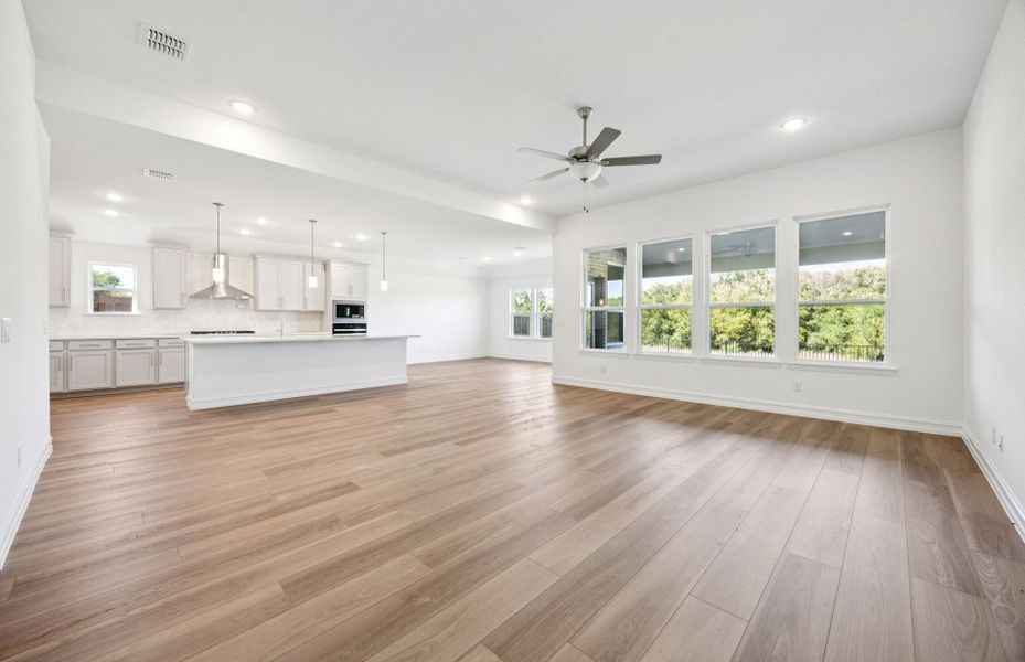 Spacious, unfurnished interior of a new home in Wellington, Fort Worth (Image 18). Spacious, unfurnished interior of a new home in Wellington, Fort Worth (Image 18).