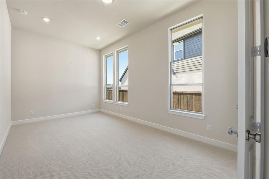 Spacious, unfurnished interior of a new home in Sandbrock Ranch: 60ft. lots, Aubrey (Image 32).