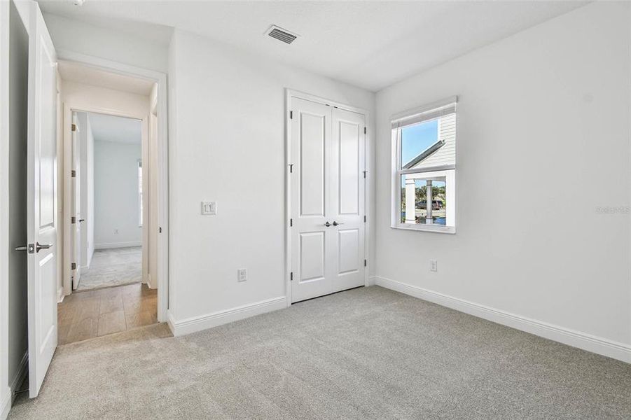 Spacious, unfurnished interior of a new home in Hawkstone, Sarasota (Image 20).