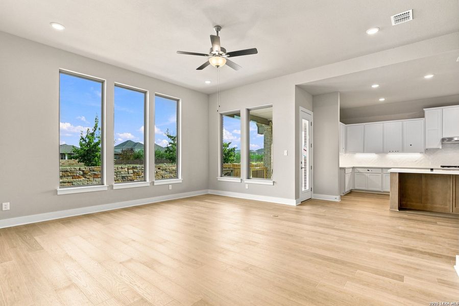 Spacious, unfurnished interior of a new home in Legacy at Lake Dunlap, New Braunfels (Image 35). Spacious, unfurnished interior of a new home in Legacy at Lake Dunlap, New Braunfels (Image 35).