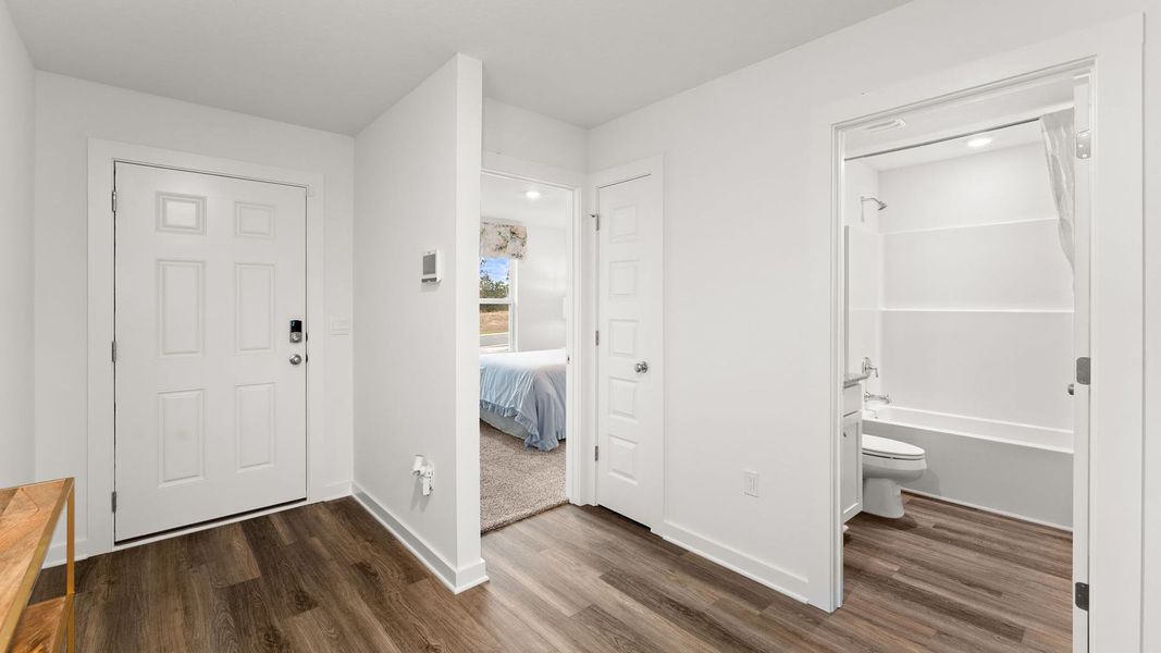Spacious, unfurnished interior of a new home in Magnolia at the Bluffs Phase 3, Freeport (Image 20).