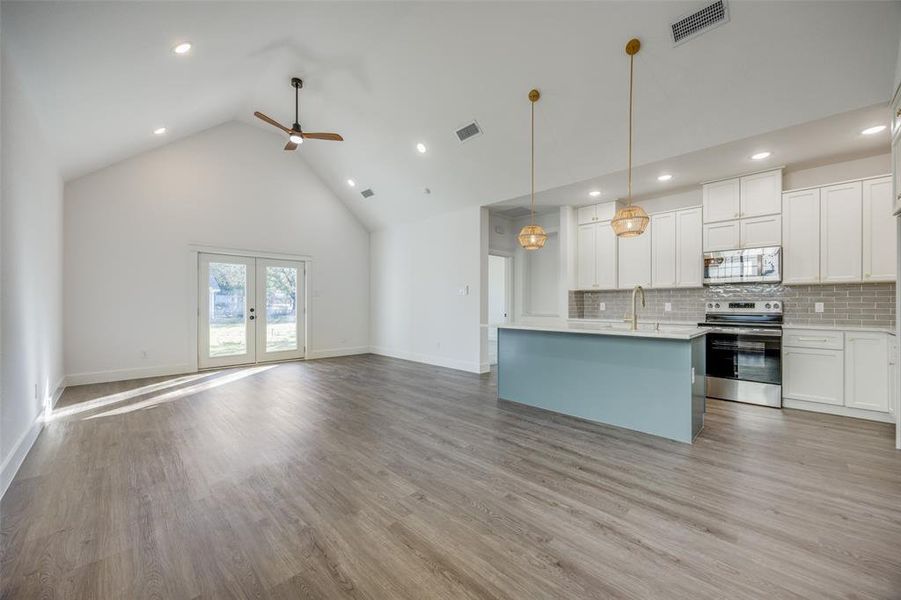 Spacious, unfurnished interior of a new home in , Denison (Image 20).