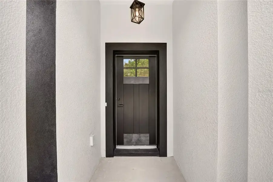 Exterior details and patio area of a home in , Ocala (Image 4).