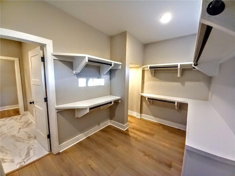 Furnished interior view inside a new home in , Temple (Image 6).