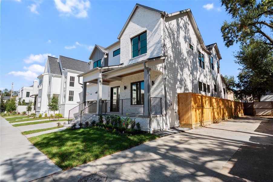 Gorgeous new home built by Modern Heights Homes on wide street in Woodland Heights walking distance to bike trail and Travis elementary