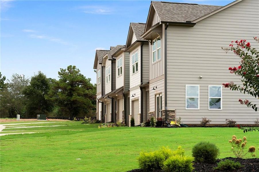 Front exterior of a new home in , Cedartown, GA, highlighting curb appeal (Image 29). Front exterior of a new home in , Cedartown, GA, highlighting curb appeal (Image 29).