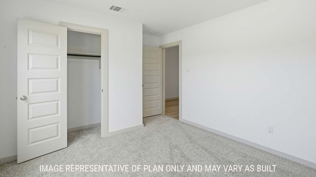 Spacious, unfurnished interior of a new home in Reserve at Mallard Lakes, Orange (Image 26).