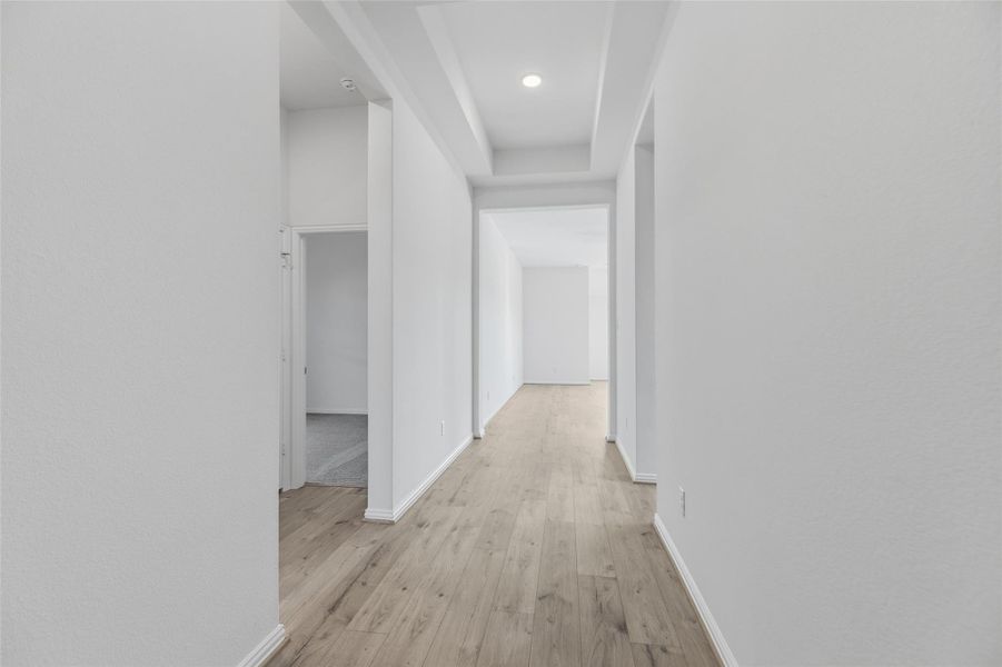 Spacious, unfurnished interior of a new home in Creekhaven, Iowa Colony (Image 14).