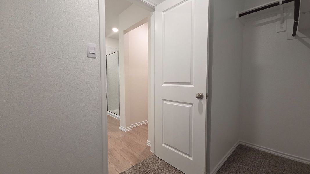 Spacious, unfurnished interior of a new home in Wildwood, Royse City (Image 12).