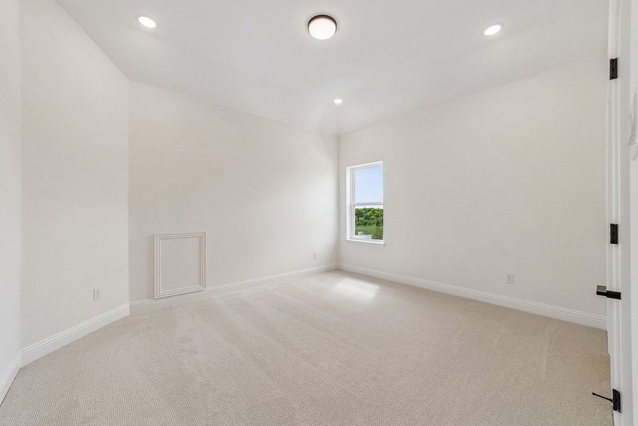 Representative unfurnished interior of a home built from the Diana by Landon Homes in Lexington Frisco, Frisco (Image 75).