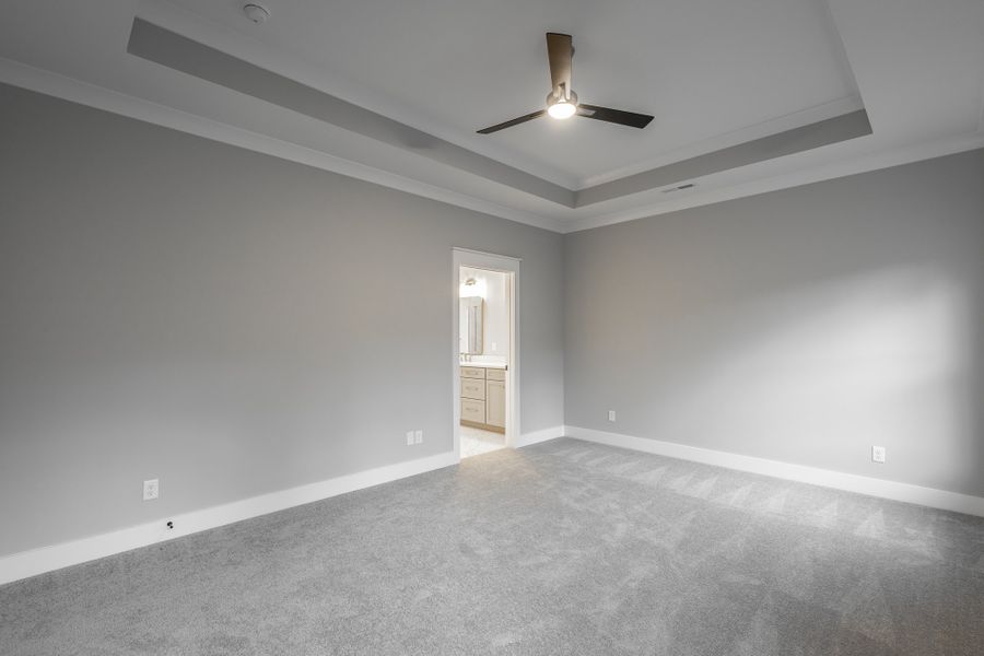 Spacious, unfurnished interior of a new home in Creekside, Cleveland (Image 61).