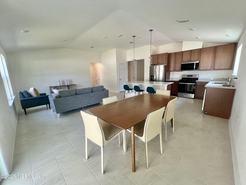 Image 7 of a home in Copper Ridge.