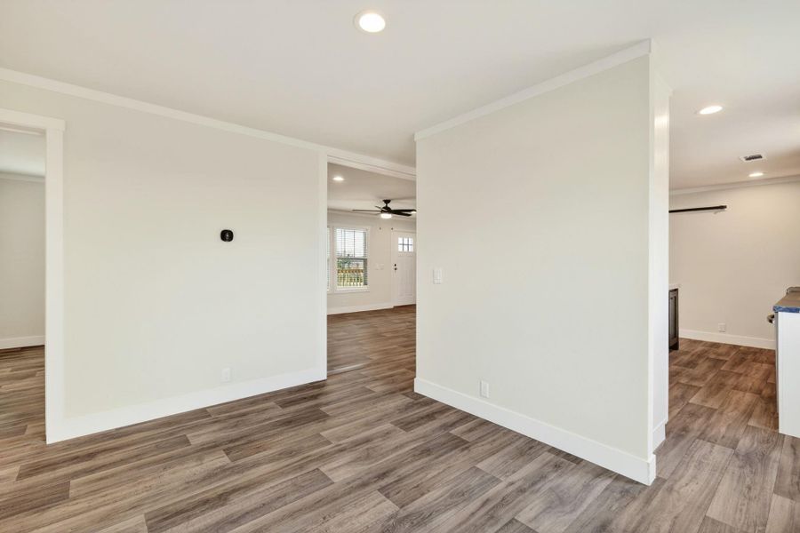 Spacious, unfurnished interior of a new home in , Brenham (Image 20).