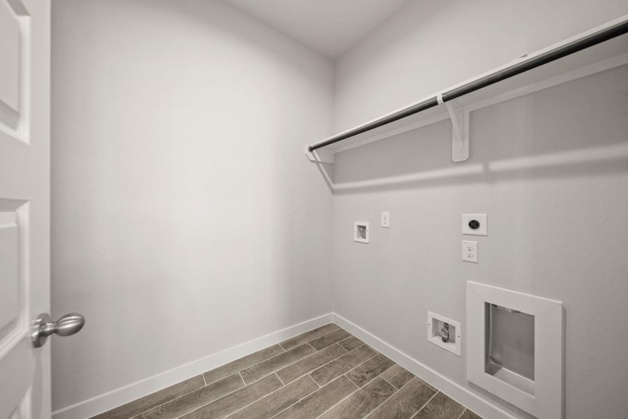 Spacious, unfurnished interior of a new home in Cypresswood Landing, Humble (Image 16).