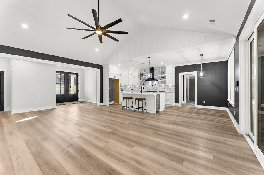 Spacious, unfurnished interior of a new home in , Summerville (Image 72).