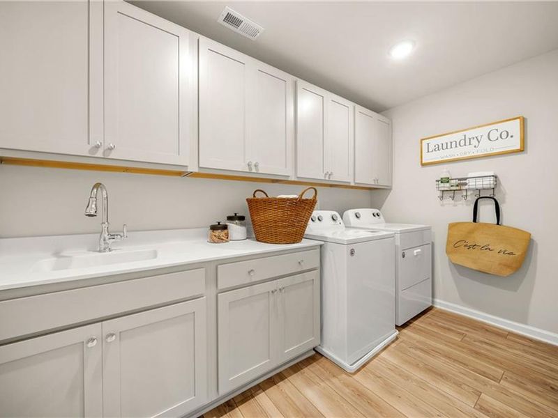 Furnished interior view inside a new home in Riverwood, Dallas (Image 48).