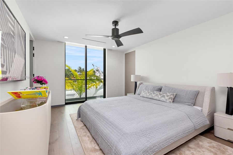 Furnished interior view inside a new home in , Fort Lauderdale (Image 10).