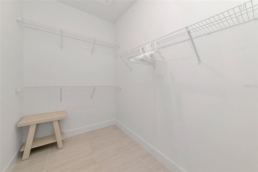 Spacious, unfurnished interior of a new home in , Englewood (Image 22).
