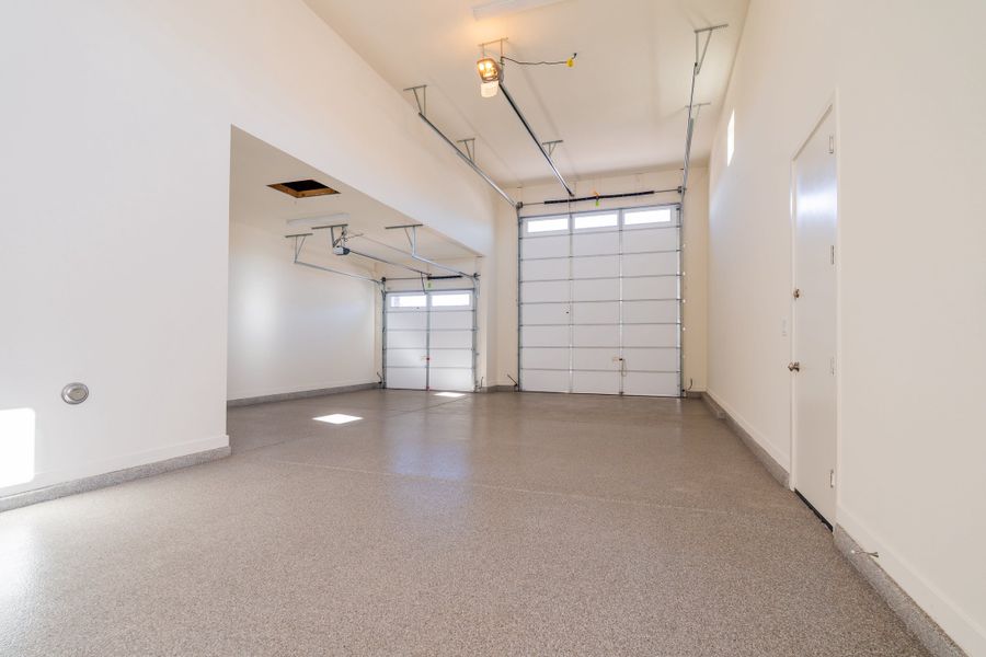 Spacious, unfurnished interior of a new home in Whispering Hills, Phoenix (Image 10).