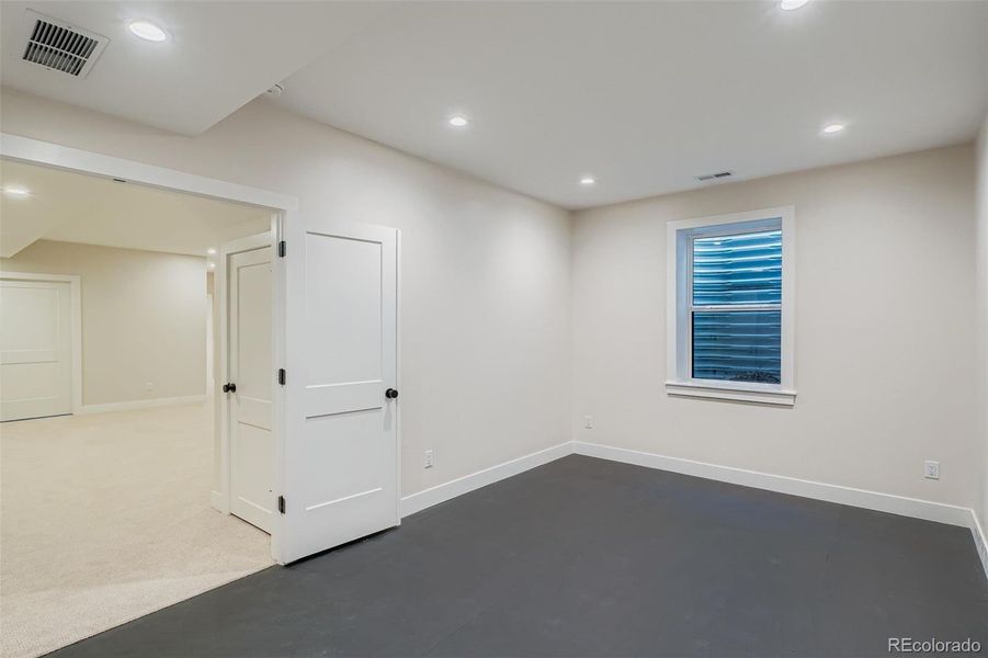 Spacious, unfurnished interior of a new home in , Denver (Image 21).