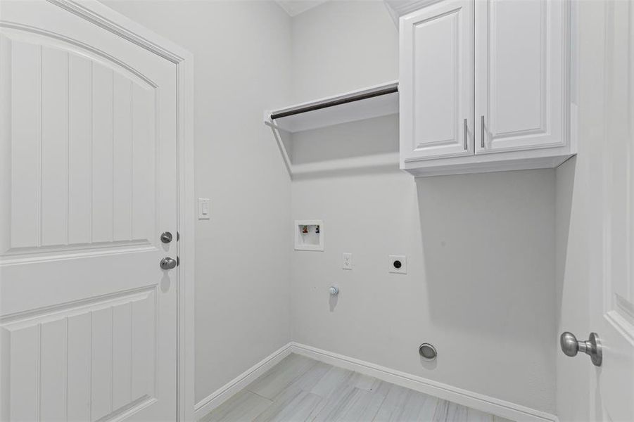 Spacious, unfurnished interior of a new home in , Springtown (Image 28).