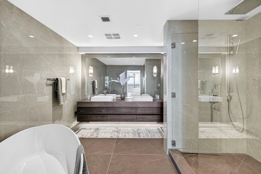 Furnished interior view inside a new home in , Pompano Beach (Image 10).