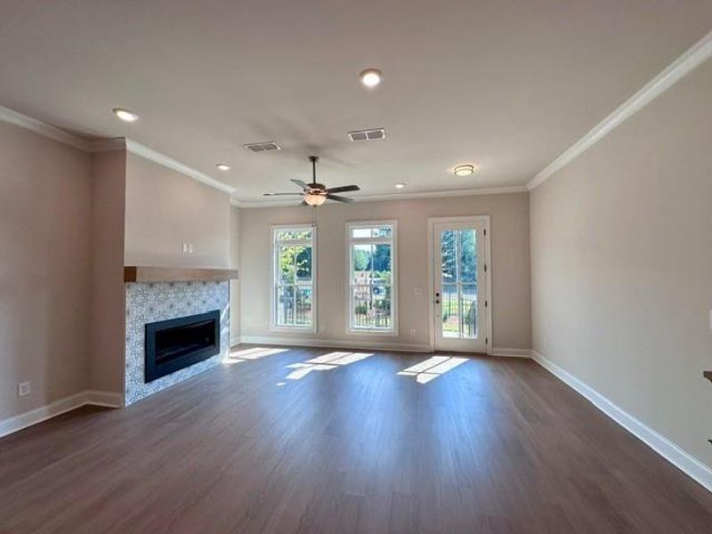 Spacious, unfurnished interior of a new home in Ward's Crossing Townhomes, Johns Creek (Image 13). Spacious, unfurnished interior of a new home in Ward's Crossing Townhomes, Johns Creek (Image 13).