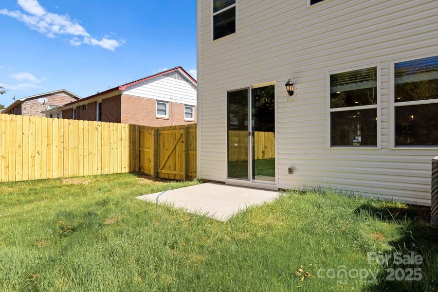 Exterior details and patio area of a home in , Charlotte (Image 4).