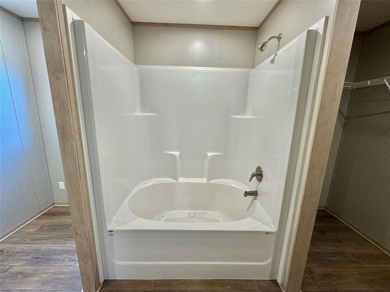 Close-up of interior finishes inside a home in , Nocona (Image 16).