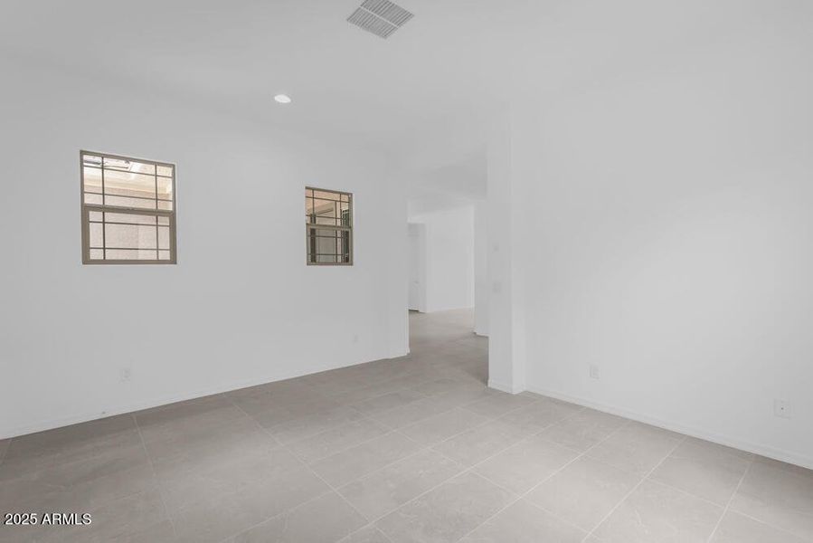 8825 W Vermont Avenue - Ready Now 8825 W Vermont Avenue - Ready Now