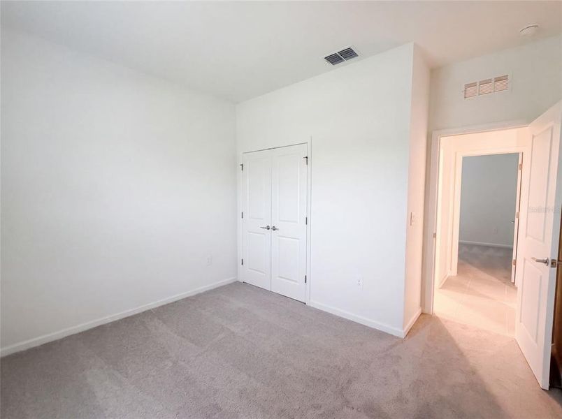 Spacious, unfurnished interior of a new home in Meadow Pointe, Groveland (Image 19).