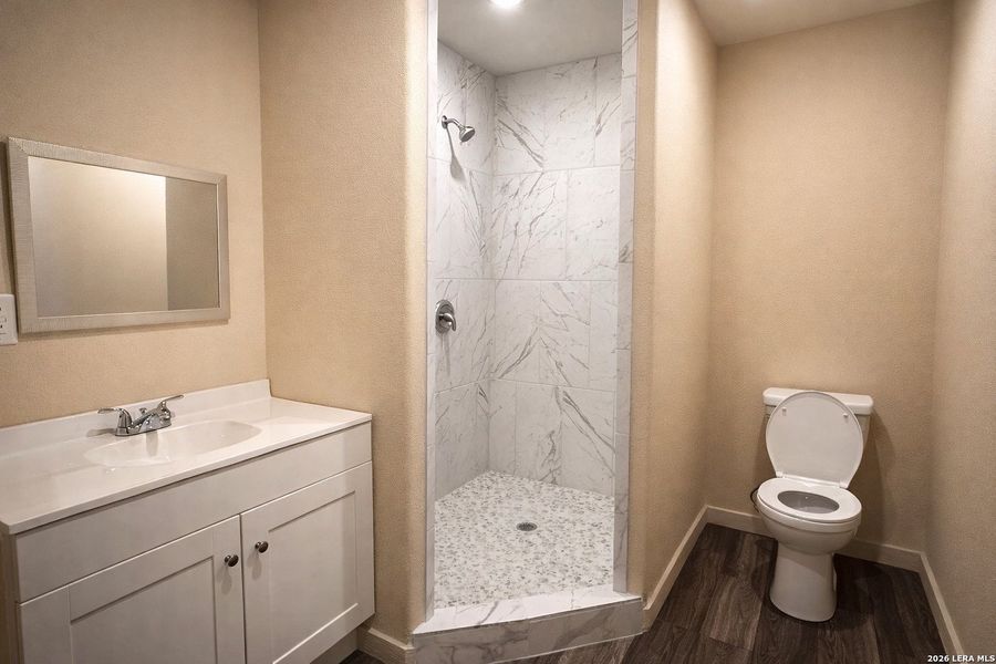 Furnished interior view inside a new home in , Floresville (Image 5).