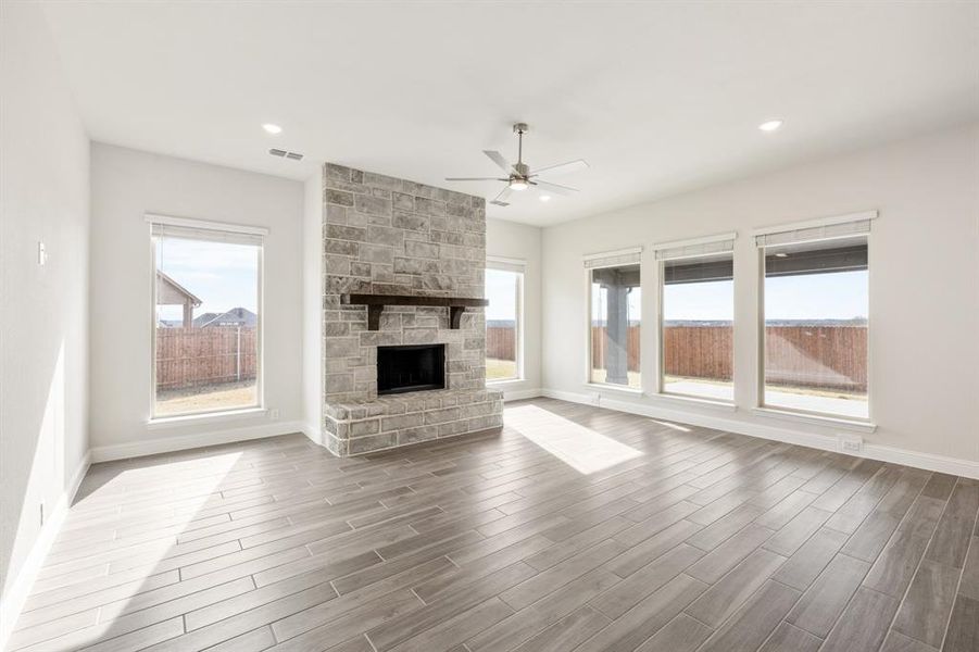 Spacious, unfurnished interior of a new home in Villages of Walnut Grove, Midlothian (Image 18).