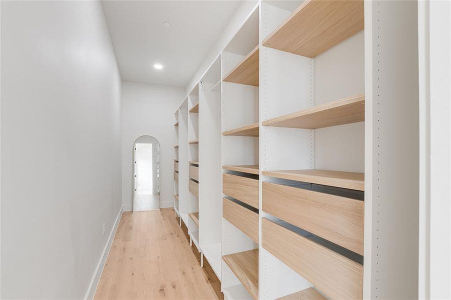 Spacious, unfurnished interior of a new home in , Red Oak (Image 22).