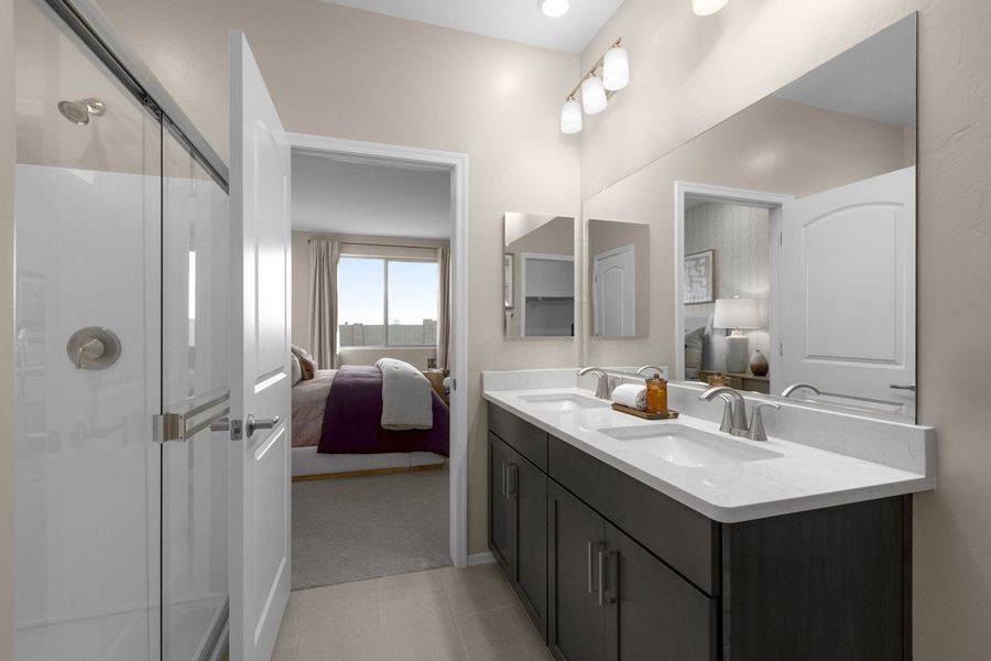 Dual-sink vanity at primary bath