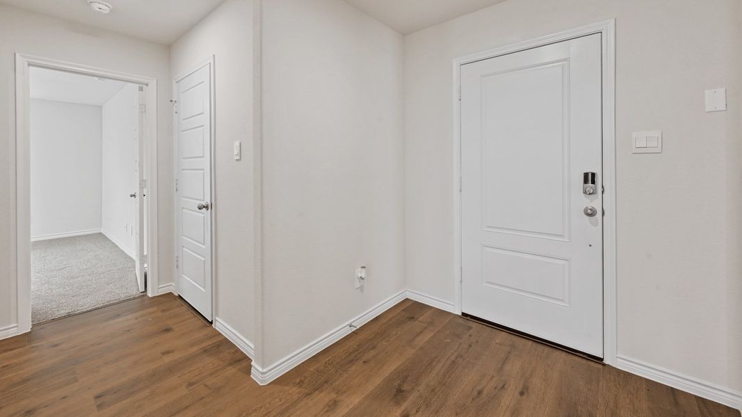 Spacious, unfurnished interior of a new home in Trailstone, Caddo Mills (Image 13).